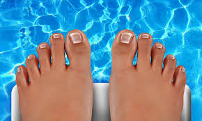 According to the nhs, most skin warts usually go away on their own within months or years. Ask The Doctor Can Anything Shift A Stubborn Verruca Daily Mail Online