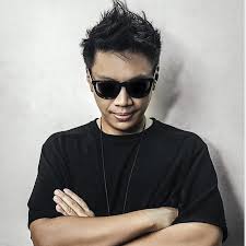 黑男邱比特- YouTube