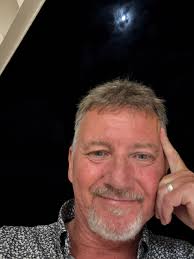 Loved performing my shows last night, fantastic atmosphere in the stardust  theatre, lots of great guests Now to start packing ready for a long journey  home🥰🛳️ ♥️♠️♦️♣️