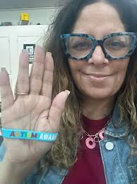 Julie sign for Deaf and Blind?