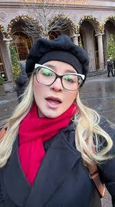 Mariana Bowman's Instagram, Twitter & Facebook