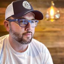 Handcuffed Emotions: A Police Interceptor's Drive Into Darkness : Pearson, Benjamin,  Sutcliffe, Patricia: Amazon.ca: Books