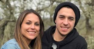 Johnny Gaudreau's wife Meredith announces 3rd pregnancy during emotional  eulogy