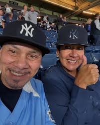 IN DA BRONX!! AT THE STADIUM!! PLAY BALL!! LETS GO YANKEES!!! (And the  great Wille Randolph throws the 1st pitch) #djdavidc #yankeestadium  #yakeesbaseball #nyyankees