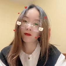 Doris Chen's Instagram, Twitter & Facebook