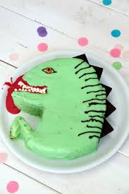 Sie möchten die augen des geburtstagskindes zum leuchten bringen? Dino Kuchen Rezept Jetzt Wird S Laut Lavendelblog