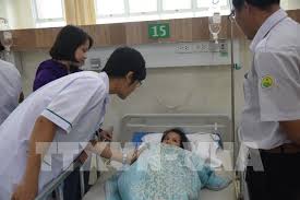 Sáng 16/6, lãnh đạo bệnh viện đại học y dược (tphcm) xác nhận một nhân viên y tế của viện dương tính ncovsáng 16/6, lãnh đạo bệnh viện các cổng bệnh viện đã đóng cửa, lực lượng bảo vệ, nhân viên bệnh viện chốt chặn để kiểm soát chặt tình hình.hiện bệnh viện đang họp với sở y tế. Há»c Sinh Nháº­p Viá»‡n Nghi Ngá»™ Ä'á»™c Thá»±c Pháº©m Sau Bá»¯a Äƒn Táº¡i Nha Co Giao