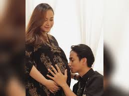 Bergabunglah dengan facebook untuk terhubung dengan ayu ratna sari dan teman lainnya yang mungkin anda kenal. Aroy7toyqfcilm