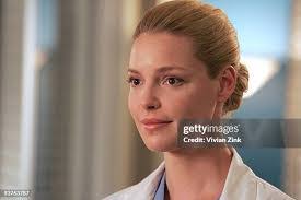 Elizabeth Marlow's Instagram, Twitter & Facebook