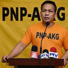 Atty Carlo - WHY DO PEOPLE BELIEVE RAMIL MADRIAGA? Sobrang simple ng sagot.  Because for the longest time, may malaking butas sa kwento ni Sara Duterte.  At si Madriaga lang ang unang