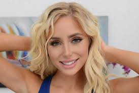 Naomi Woods Lissapolooza Twitter Naomi Woods Naomi Beauty