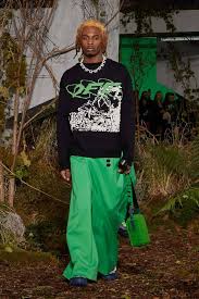 Off White Fw19 Show Bold Graphics Relaxed Tailoring Dominate Abloh S New Range Fashion Fashion Week Paris Fashion Week