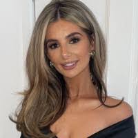 Robyn Warrington's Instagram, Twitter & Facebook