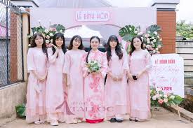 20+ Mẫu áo dài cưới màu hồng cô dâu nhẹ nhàng, sang trọng