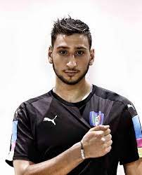 Born 25 february 1999) is an italian professional footballer who plays as a goalkeeper for serie a club milan also as. Gianluigi Donnarumma Photostream Height And Weight Football Players Ac Milan