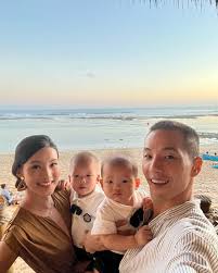 Papa Mama Evan Aaron