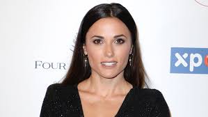 Le 15 juillet 2019 à 16h59. Capucine Anav En Difficulte Dans Les Premieres Images De Je Suis Une Celebrite Sortez Moi De La Voici