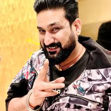 Ek garam Chai pilado re baba #bollywood #actor #selfy #steyl #kapilsingh  #kapilsinghlalwani #actor #smaile