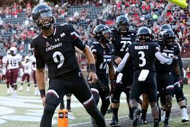 With each transaction 100% verified and the largest inventory of tickets on the web, seatgeek is the safe choice for tickets on the web. Uc Bearcats Football Team Moves Up In Weekly Aac Power Rankings
