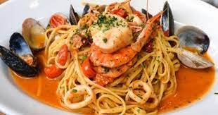 Fruits de mer spaghetti a la sauce tomate la cuisine italienne banque d images et photos libres de droits image 41732395>. Recette Spaghettis Aux Fruits De Mer