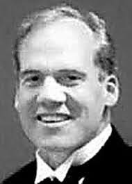 Kerry Sipes's Instagram, Twitter & Facebook