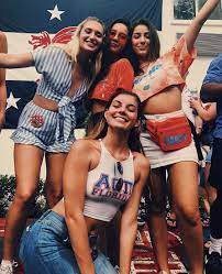 10 Things You Need To Do Your First Week Of College Society19 College Gameday Outfits Gameday Outfit College Spirit