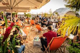 * 1 eistee pro person, solange der vorrat reicht. Strandbar Deck5 Berlins Hochste Strandbar