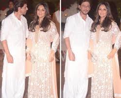 They have a son aryan khan (born 1997) and a daughter suhana khan (born 2000). Gauri Khan Recalls Shah Rukh Khan Was Disgustingly Possessive About Her Calls Him Sick