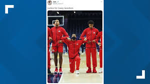 2 ohio state in basketball. Ohio State S Seth Towns Kneels During National Anthem To Protest Death Of Casey Goodson Jr 10tv Com