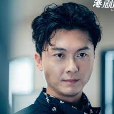 本文講述的是王浩信的網民關注事件。關於電視藝員王浩信的基本資料，詳見中文維基百科條目「王浩信」。 提示：本條目的主題不是黃浩。 王浩信（vincent wong），現為無線電視經理人合約男藝員。 1 簡介 2 2011年事件 2.1 慘被偷拍 2.2 婚前試愛 3 2012事件 3.1 《名媛望族》被摑13巴 3.2 貌似牛佬 4 2013年. çŽ‹æµ©ä¿¡ Facebook