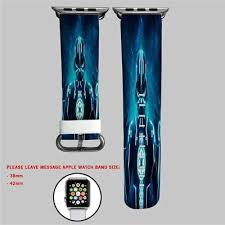 Apple watch, giyilebilir teknolojiler alanına apple markası tarafından getirilen bir yeniliktir. Wristwatch Bands Custom Apple Watch Band Star Wars Darth Vader Tron Legacy Ebay