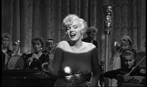 Some like it hot has no problems with its musical numbers because the singer is monroe, who didn't have a great singing voice but was as good as frank legends surround some like it hot. kissing marilyn, curtis famously said, was like kissing hitler. Some Like It Hot Movie Review 1959 Roger Ebert