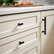 Matte Black Center Bar Cabinet Pull 10