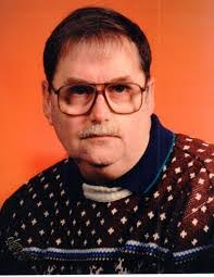 Robert Heasley's Instagram, Twitter & Facebook