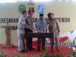 Ini adalah fenomena yang sangat tidak biasa, tetapi seorang ahli mengatakan bahwa ada beberapa jenis perilaku tertentu yang menyebabkan manusia tertelan seperti menyelam terlalu dekat dengan makanan normal paus. Resmikan Layanan Samsat Penuh Samarinda Seberang Gubernur Menegaskan Upaya Memudahkan Pelayanan Publik