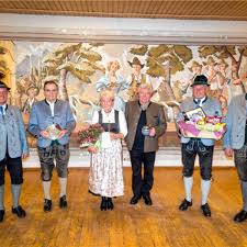 Jahrhunderts zur »sommerfrische« nach brannenburg. Langjahrige Mitglieder Bei D Sulzbergla Brannenburg Geehrt Rosenheim Land
