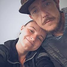 iOS 18 Beta 3 has changed the RCS Messaging settings to a tap-in menu. In  iOS 18 Beta 2, this option was shown as an on/off toggle.