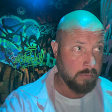 Just need an advice! Iam a new swimmer who just started joining the US  masters. When I swim I turn my face a lot while breathing and my legs sink  my body