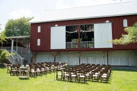 Maryland Barn Wedding Ceremony Location Christina Edward S Handmade Casual Smokey Glen Farm Wedding In Ma Barn Wedding Farm Wedding Chicago Wedding Venues