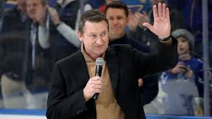 Ron maclean is a famous tv show host. I8yvyw8 L9tp5m