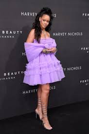 Rihanna On The Red Carpet In 34 Standout Looks Rihanna Looks Rihanna Style Rihanna Outfits