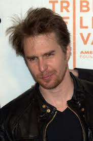 I get endless enjoyment out of his roles in 3 every time i think of the green mile i think about that bit where he's just standing there with his cheeks full of chewing baccy waiting for somebody to come. Datei Sam Rockwell At The 2009 Tribeca Film Festival Jpg Wikipedia
