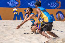Al lavoro bianchin, scampoli, they, lupo e nicolai. Beach Volleyball Red Bull