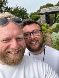 Can anyone recommend a casino table style set up? I have used search  function in the group but can't see any results. Like a big poker table  with roulette im thinking. And