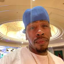 Everyone of OG Bloodline got a pic with triple H with their single title  now it's time for Jimmy uso to get a single title.🙌