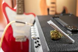 Nov 09, 2021 · guitar trivia questions & answers : Can You Answer These 5 Music Trivia Questions With The Correct Marijuana Facts Cannabis Wiki