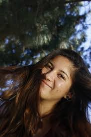 Natalie Sitzer's Instagram, Twitter & Facebook