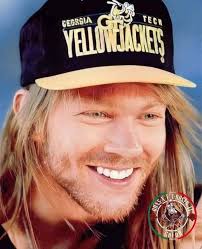 November Rain” ❤️ or “Patience” 👍🏻 ? Which song do you prefer? #GnFnR