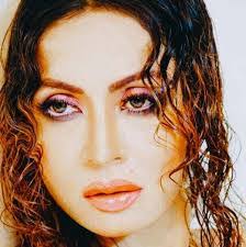 Angela Dobson's Instagram, Twitter & Facebook