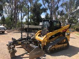 Whatever your challenge is, volvo offers you a full line of radial lift skid steer or vertical lift skid steer loader machines. Equipment Focus Cat Skid Steers D Series Overview